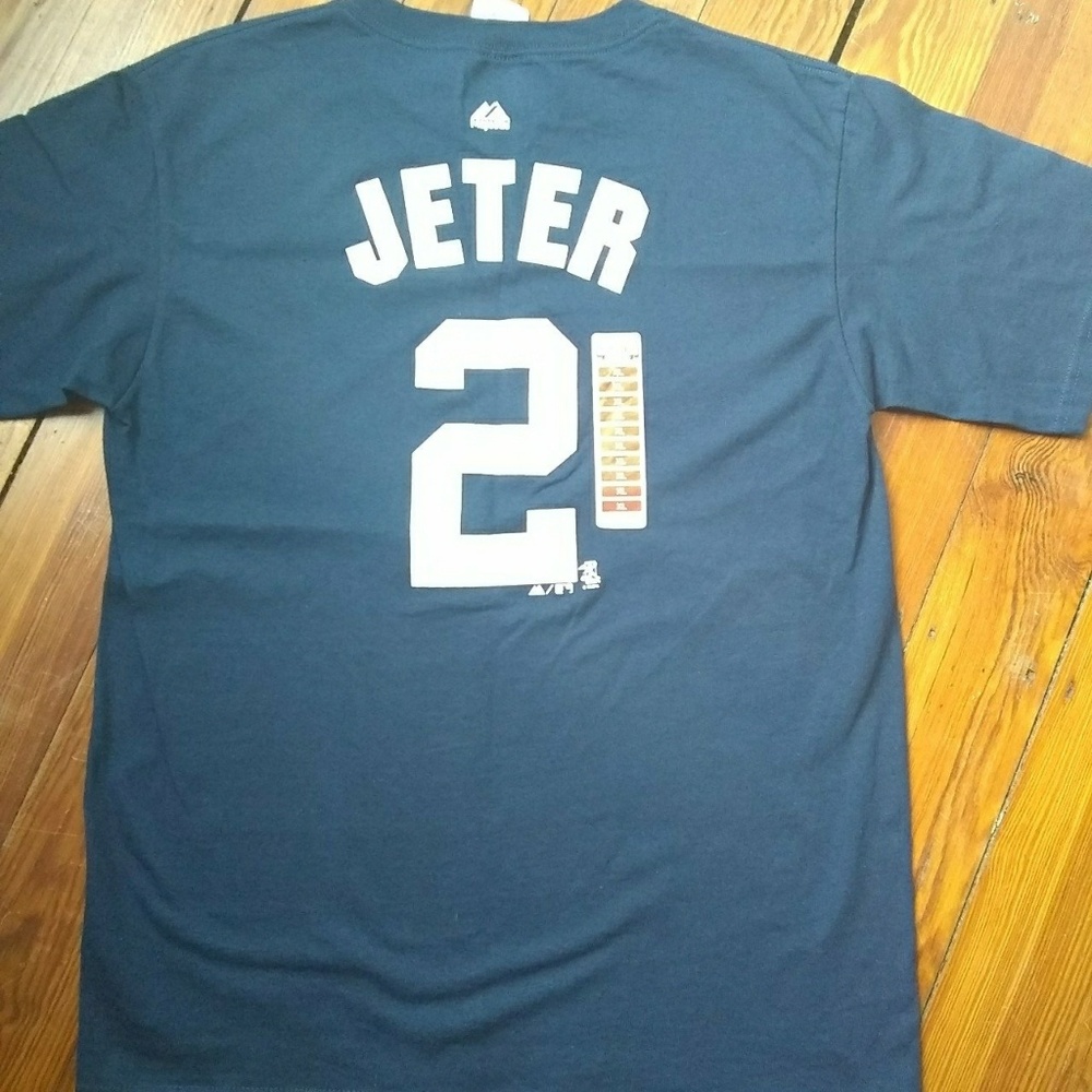 Tshirt - Picture 2 of 2